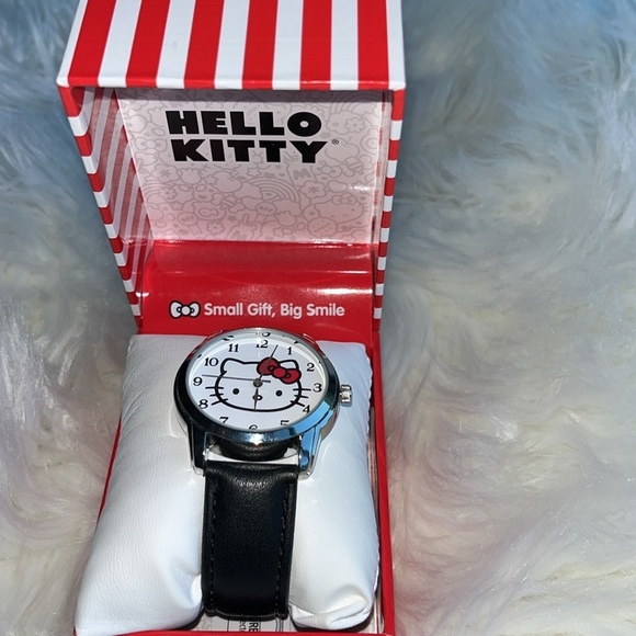 🆕 Hello Kitty Watch Black Strap - Picture 3 of 5